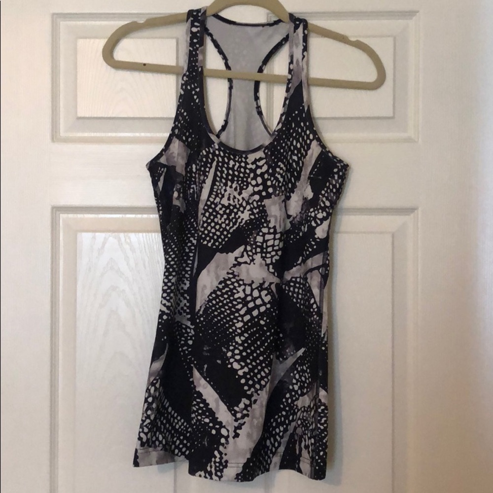 Lulu lemon cool racerback tank top - size 8